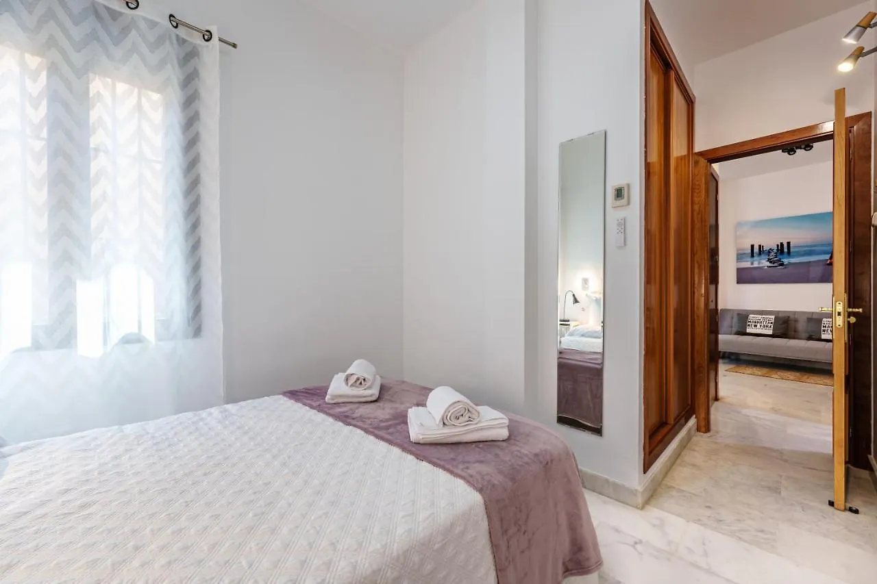 Iloftmalaga Calle Camas Malaga